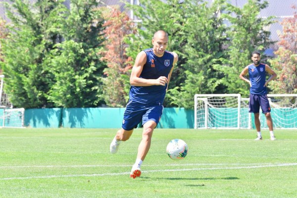 Istanbul Basaksehir, el equipo del Gobierno de Turquía se corona campeon, con Robinho como figura