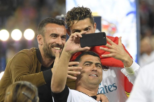 NO SE VIO EN TV: La euforia de Cristiano en Kiev, el drama de Karius y el anillo de Ramos