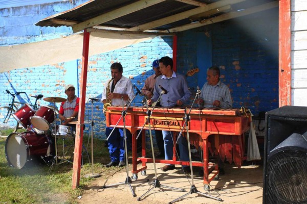 Las raras cosas que solo se ven en los estadios de fútbol en Honduras