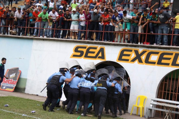 NO VISTE EN TV: Pasillo, pelea de kinesiólgos y el mensaje de Erick Andino