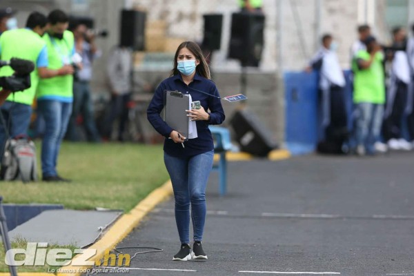 Las hermosas mujeres y el ambiente del clásico Motagua-Olimpia en el estadio Nacional