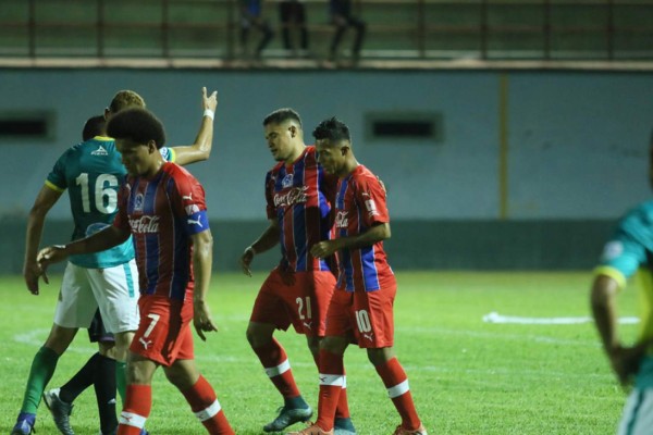 Las imágenes que no se vieron por TV del juego entre Juticalpa y Olimpia