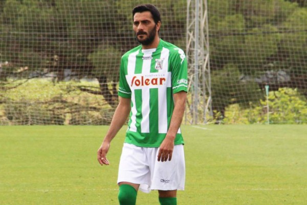 Uno está por cumplir 44 años: Los 20 futbolistas que creías que estaban retirados, pero siguen activos&nbsp;&nbsp;