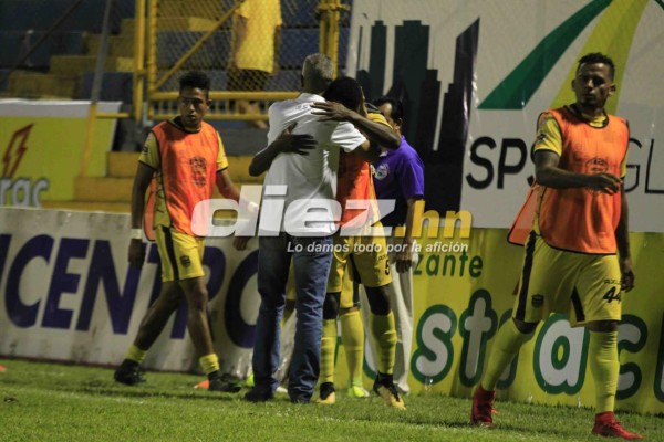 CURIOSAS: El 'nocaut' a Allans Vargas y el agarrón de pelo de César Oseguera a Yeer