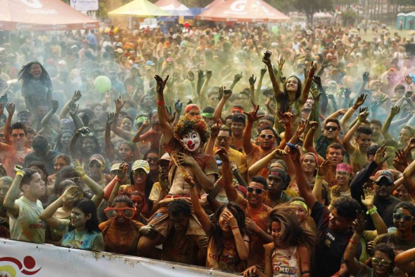 Las chicas más hermosas que engalanaron el Colorun 2016