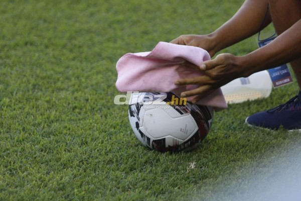 Amargo lamento en el Cuscatlán, alarmante imagen de Edwin Rodríguez y hondureñas hacen explotar el estadio