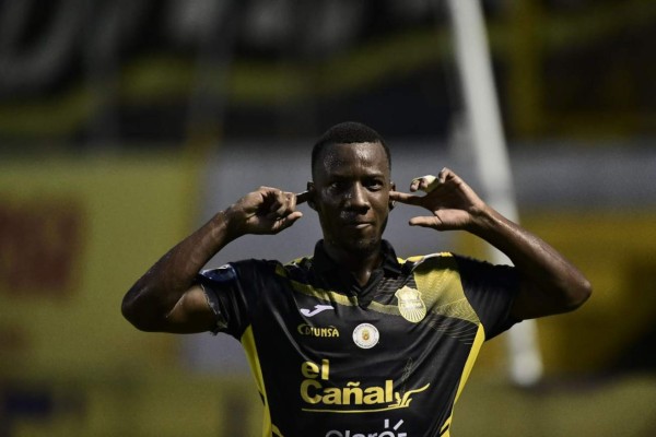 Sin centrales naturales: El arsenal del 'Potro' Gutiérrez con Real España para ganar el derbi ante Marathón en el Yankel