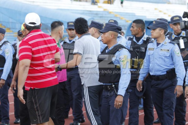 NO VISTE EN TV: Marathón-Real España terminó con zafarrancho y lágrimas