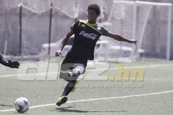 EN FOTOS: Así entrena el hijo de Carlos Pavón en Olimpia