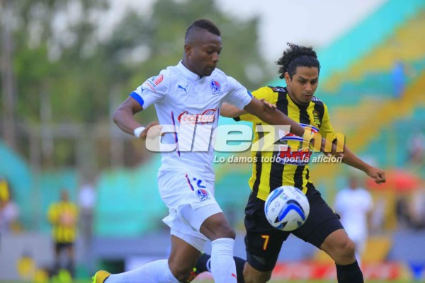 La mejores imágenes del clásico España Olimpia