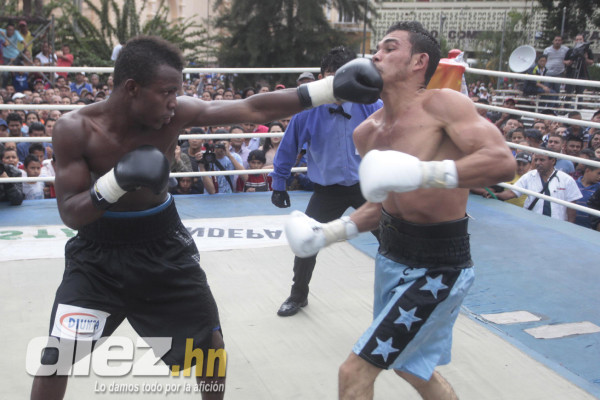 El 'Escorpión” Ruiz vuelve a perder con el Nicaragüense Rafael Castillo,