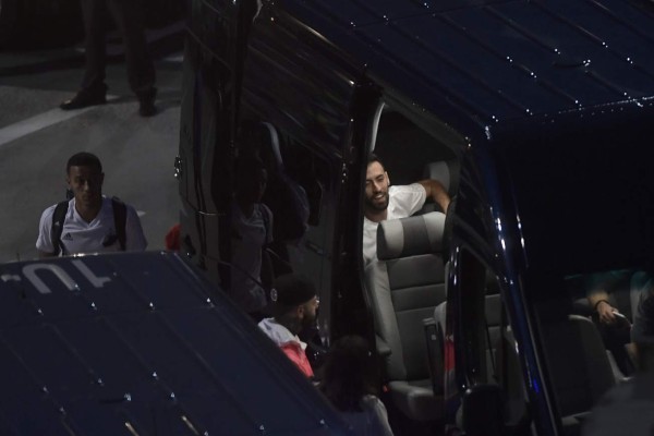 Tristes y abatidos: Así fue el regreso de España a Madrid tras quedar eliminados de Rusia 2018