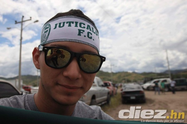 Ambiente festivo en Juticalpa en la final de Ascenso