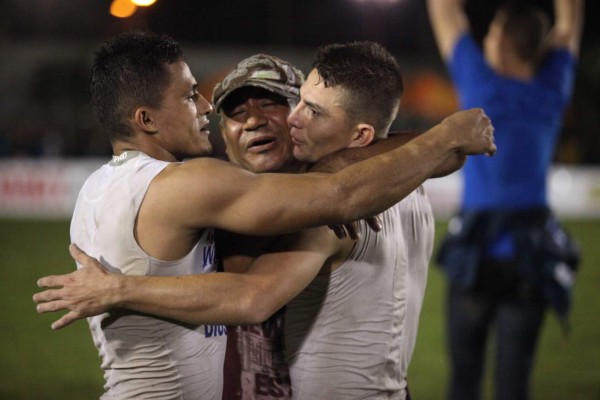Así trabajaba 'Ñangui' Cardona en la albañilería día a día bajo un sol imperante