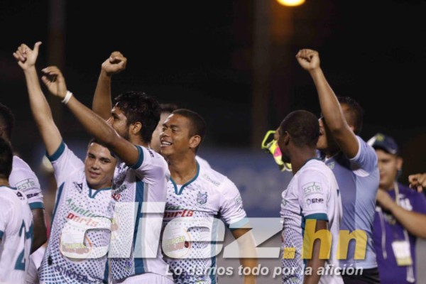EN FOTOS: La inédita e increíble celebración de Platense y la amargura en Real España
