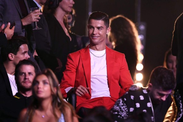 Cristiano Ronaldo y Georgina Rodríguez deslumbran en la alfombra roja de los premios MTV