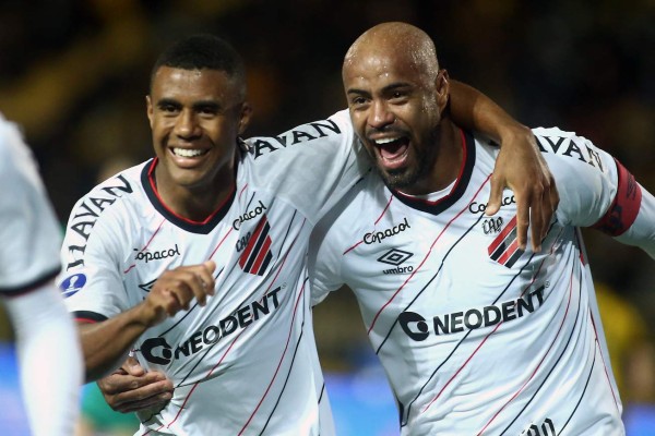 Bragantino vs Paranaense: se perfila una final brasileña en la Copa Sudamericana