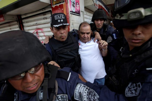 En fotos: Así fue la captura del periodista David Romero en Honduras