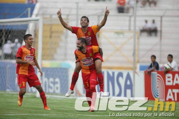 Ante poco público se jugó en Tegucigalpa el clásico moderno entre Olimpia y Real España