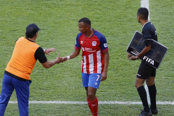 Los jugadores que saldrían de Olimpia tras los fichajes de Arboleda, Chirinos y Pinto