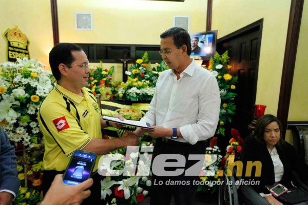 La emotiva despedida a Mario Verdial.