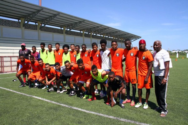 Así forma Don Eulogio Palacios a los futuros jugadores de Liga Nacional