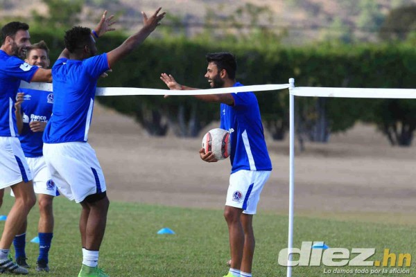 FOTOS: Dos novedades en entreno del Olimpia y Carlo Costly pone alegría en el Marathón