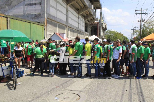 EN FOTOS: Tremendo ambiente en el Yankel para el Marathón-Real España