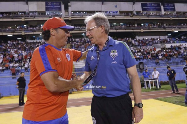 El cariño de la afición rival, su gesto humano: Pedro Troglio y sus momentazos a un año de su llegada al Olimpia