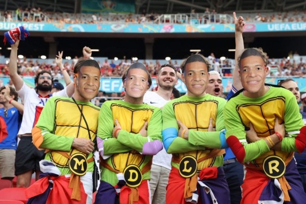 Cristiano Ronaldo se parte de la risa con Mbappé y la foto que lleva el portugués de Georgina Rodríguez