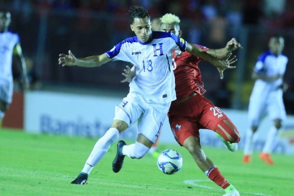 Donis Escober y Rony Martínez, los dos más destacados de Honduras contra Panamá