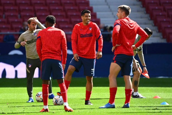 Alegría total, abrazos y su ritual: Así fue el debut goleador de Luis Suárez con el Atlético&nbsp;&nbsp;