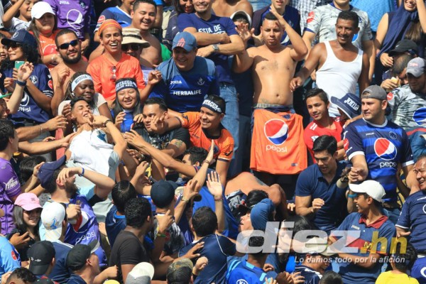 ¡Llenazo! Motagua celebra su Copa 15 con el Nacional a reventar