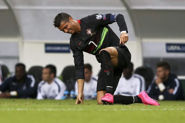 FOTOS: Así se frustró y pateó Cristiano Ronaldo a Paul Pogba