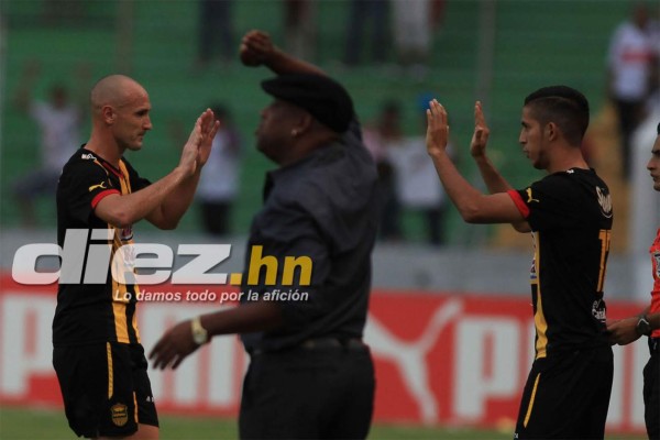 Así se despidió Julio 'Palomo” Rodríguez en su último partido con Real España.