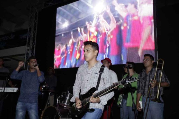 Así vivieron los aficionados la final de la UEFA Champions League en el Estadio virtual Diez