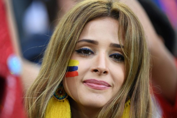Hermosas colombianas se roban el show en los octavos ante Inglaterra