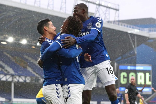 FOTOS: Abrazo con Ancelotti, la dedicatoria y felicidad de James Rodríguez tras su doblete con Everton