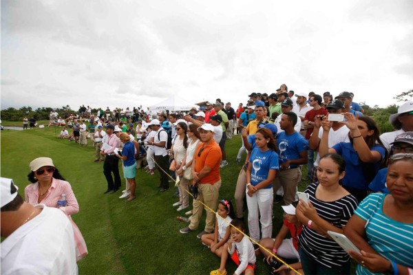 Felipe Velásquez, venezolano que se lleva el Honduras PGA Tour Latinoamérica de golf
