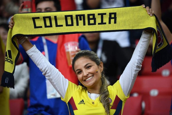 Hermosas colombianas se roban el show en los octavos ante Inglaterra