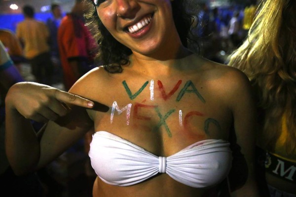 Los mejores escotes en el mundo del fútbol