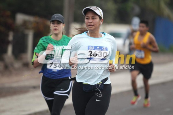 Gran fiesta: La belleza y todo el color que dejó la Sexta Maratón Sula 2017