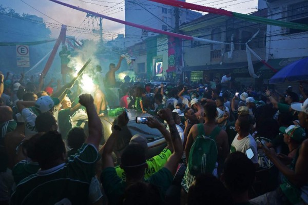 De la fiesta por ganar la Libertadores a ir de urgencias al hospital: el drama del brasileño Luiz Adriano