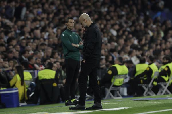 El 'reemplazo' de Arbeloa en el Bernabéu, la reacción de Mbappé al triplete de Valverde y la frustración de Pep Guardiola