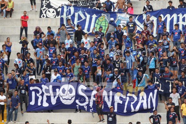 NO SE VIO POR TV: ¿Con quién celebró Estupiñán su primer gol en Motagua?