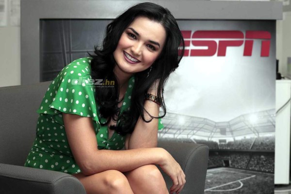 Natalia Álvarez, una belleza 'pura vida' que alentará a Costa Rica en la Copa Oro 2019