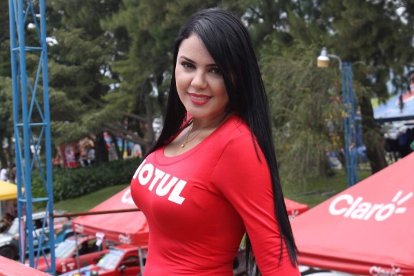 Ismari García, la belleza que engalana los juegos de la Liga de Guatemala