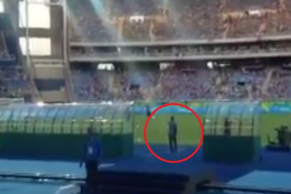 VIDEO: Lo que hizo Jorge Luis Pinto tras el triunfo ante Argelia