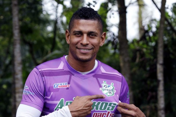 Mercado: Otra baja en Olimpia, legionario entrena con Minas y de México llegaría sustituto de Costly