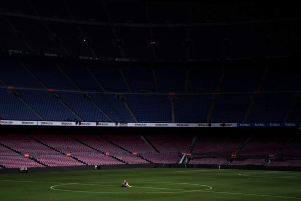 Las fotos de Andrés Iniesta en el Camp Nou que parten el corazón